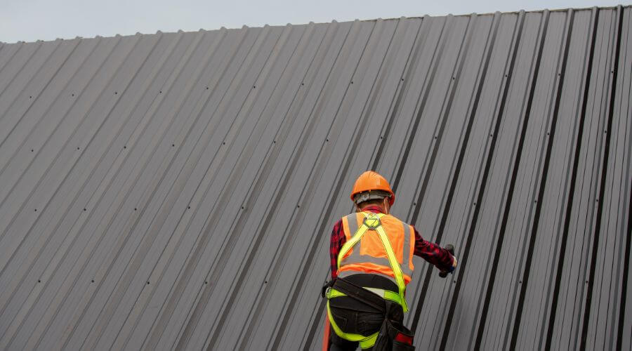 Professional gutter cleaning in Albion, RI